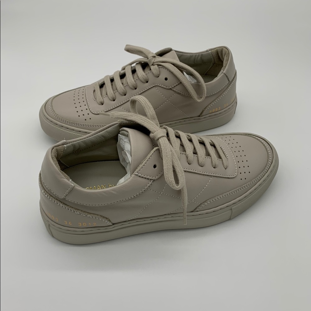 COMMON PROJECTS Resort Low-Top Classic Sneaker - Picture 4 of 13